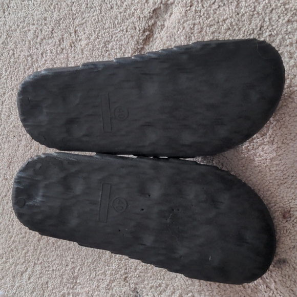 Slides - Picture 4 of 4